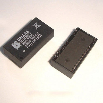 An DS12C887 IC - Real Time Clock (RTC) IC