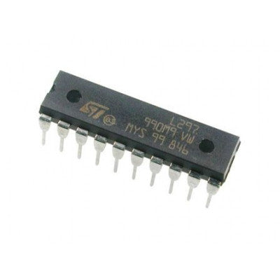 An L297 Stepper Motor Controller IC DIP-20 Package