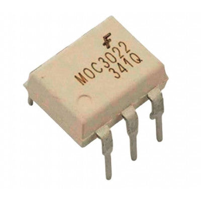 An MOC3022 IC - Triac OptoIsolator IC