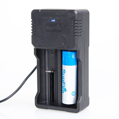 An Supfire Portable Double Groove Battery Charger