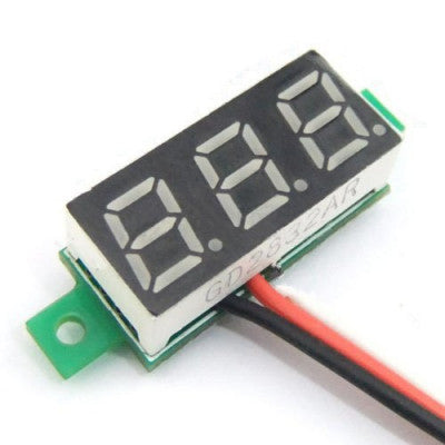 An 0.72 cm (0.28 inch) 0-100V Three Wire DC Voltmeter Red