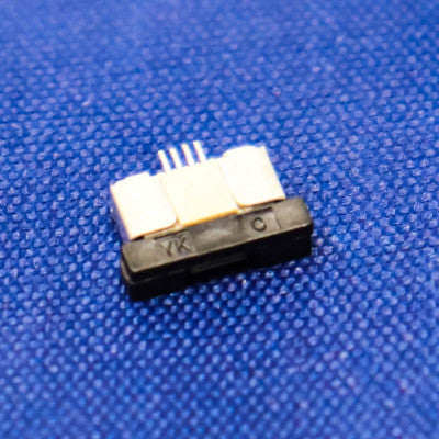 An 0.5mm Pitch 4 Pin FPCFFC SMT Drawer Connector