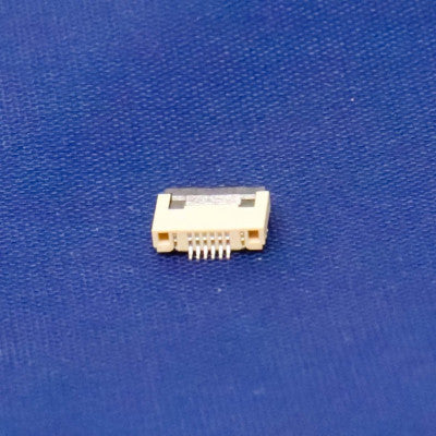 An 0.5mm Pitch 6 Pin FPCFFC SMT Flip Connector