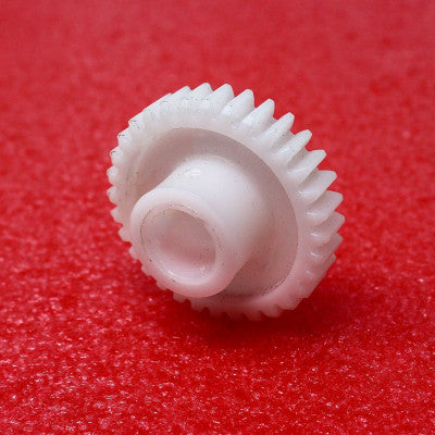 An 32 Teeth Plastic Spur Gear (1M-32T-8-32)