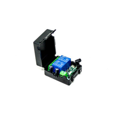 An 433MHz 12V 2 Channel Relay Module Wireless Remote Control Switch without Battery