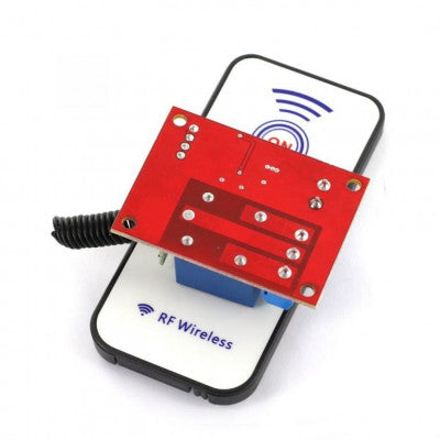 An 1 Channel 12V RF Wireless Relay Module with Remote Control