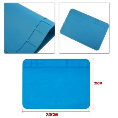 An Heat Insulation Silicone Working Mat 30*20cm