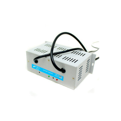 An Lithium Battery Charger 12.6V 5A with XT60 Connector