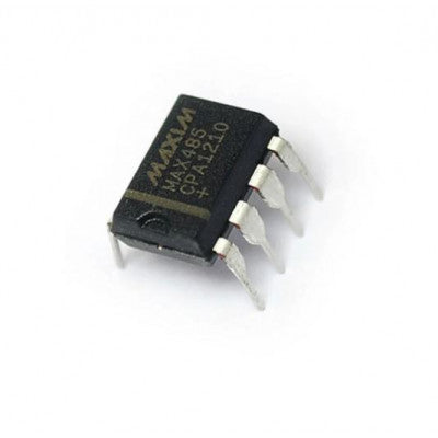 An MAX485 RS-485/RS-422 Transceiver IC DIP-8 Package