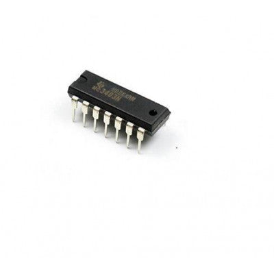 An MC3403 Quad Low-Power Operational Amplifier IC DIP-14 Package
