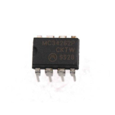 An MC34262 Power Factor Controller IC DIP-8 Package