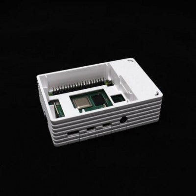 An Raspberry Pi 4B White Injection Molding Premium Case Supporting 3007 Fans