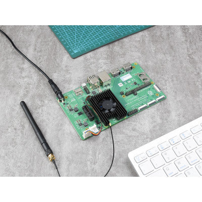 An Waveshare Dedicated 3007 Cooling Fan Heatsink for Raspberry Pi Compute Module 4