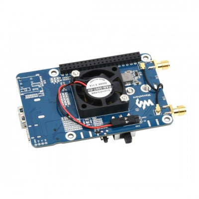 An Waveshare EM06-E LTE Cat-6 HAT for Raspberry Pi, Dual Antennas LTE-A, Multi Regions Multi Band, GNSS